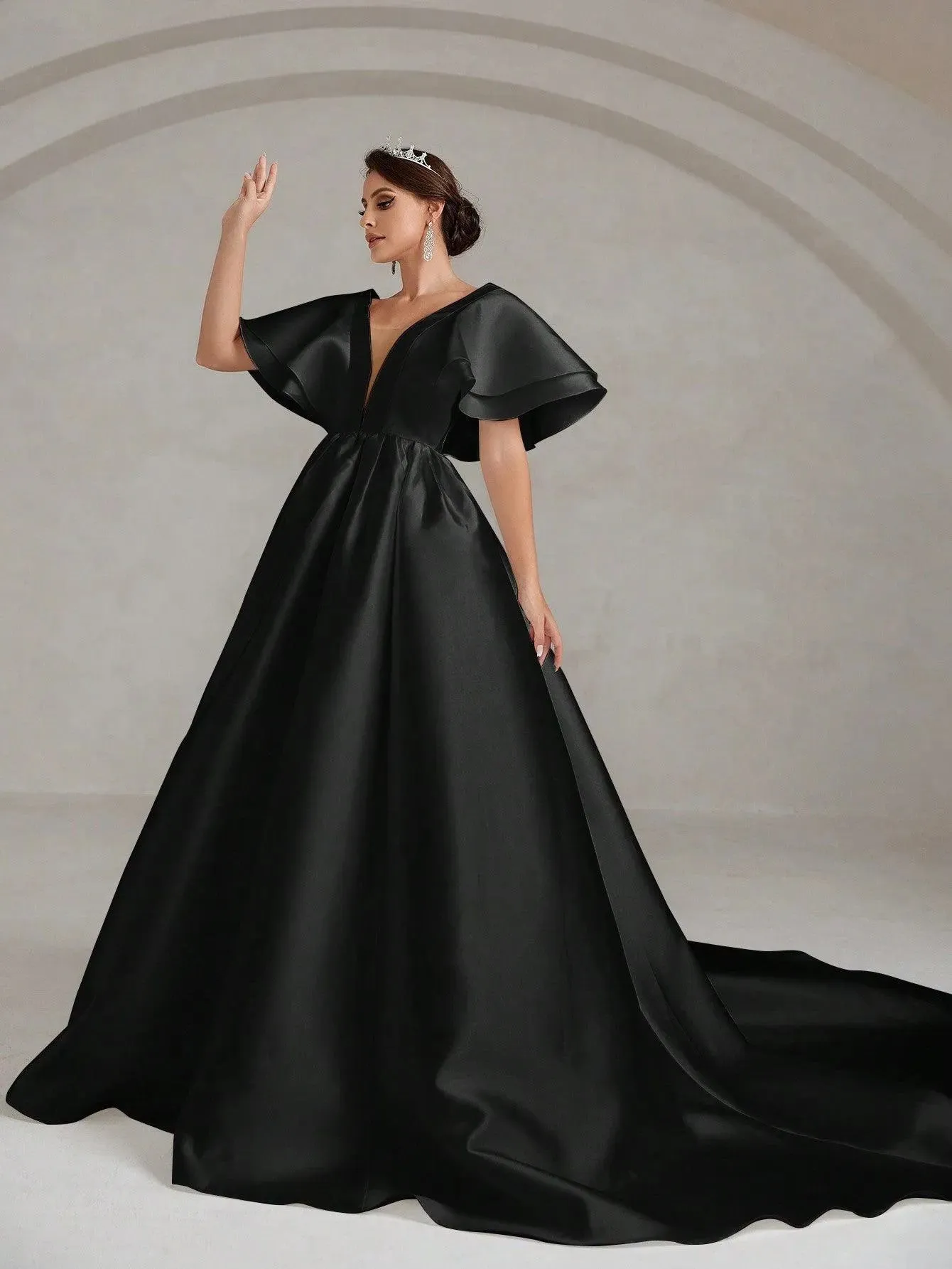 Backless Ruffle Layered Sleeve Wedding Dress