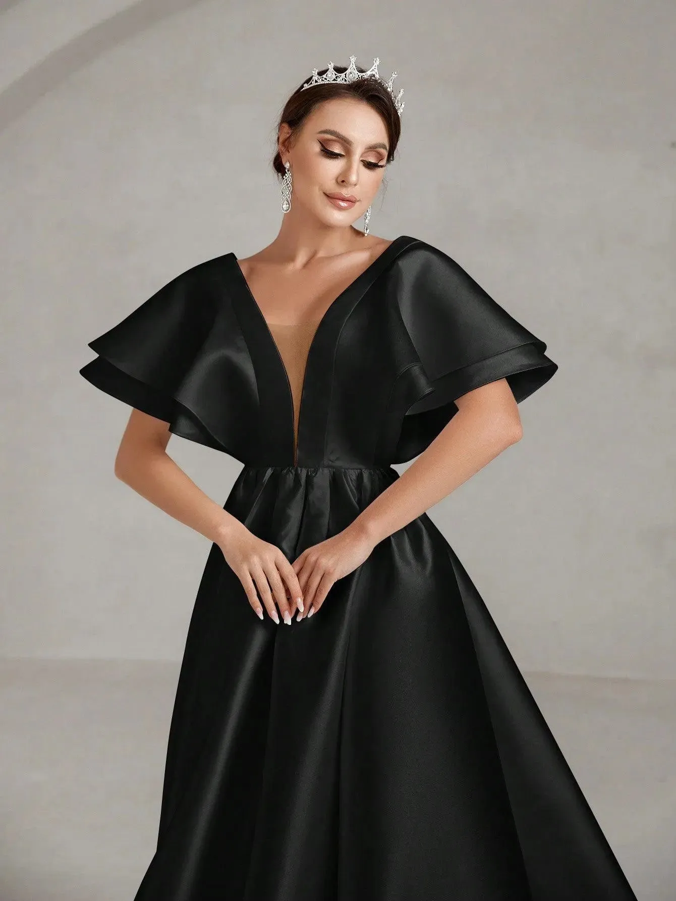 Backless Ruffle Layered Sleeve Wedding Dress