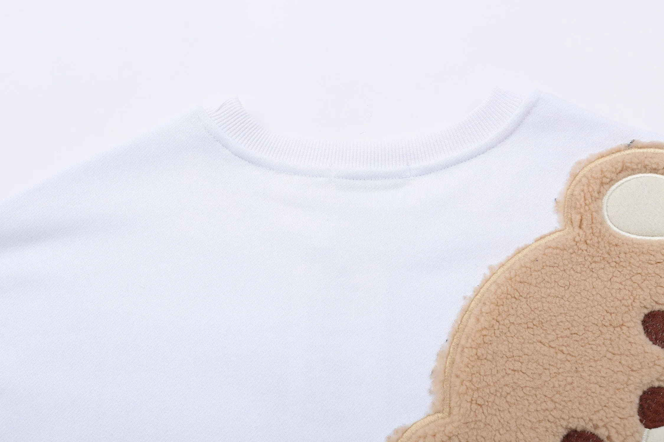 Casual Brown Bear Backside Crewneck Pullover Streetwear Fashion Black Sweatshirt for Men