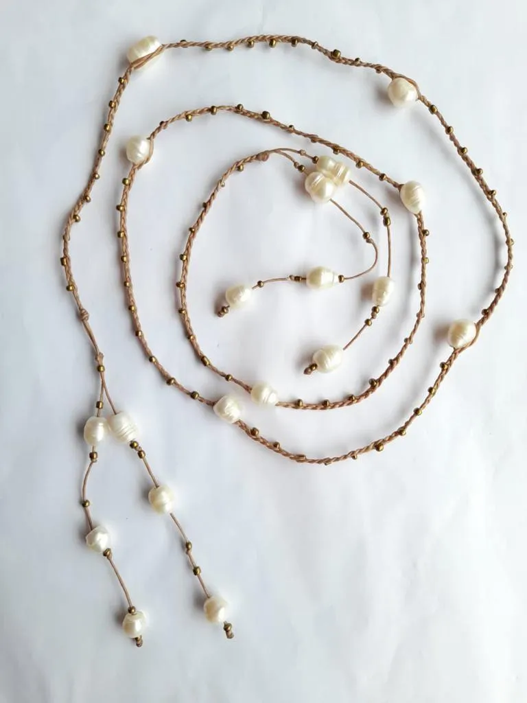 FRESH WATER PEARL NECKLACE Medium Length