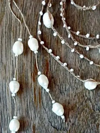 FRESH WATER PEARL NECKLACE Medium Length