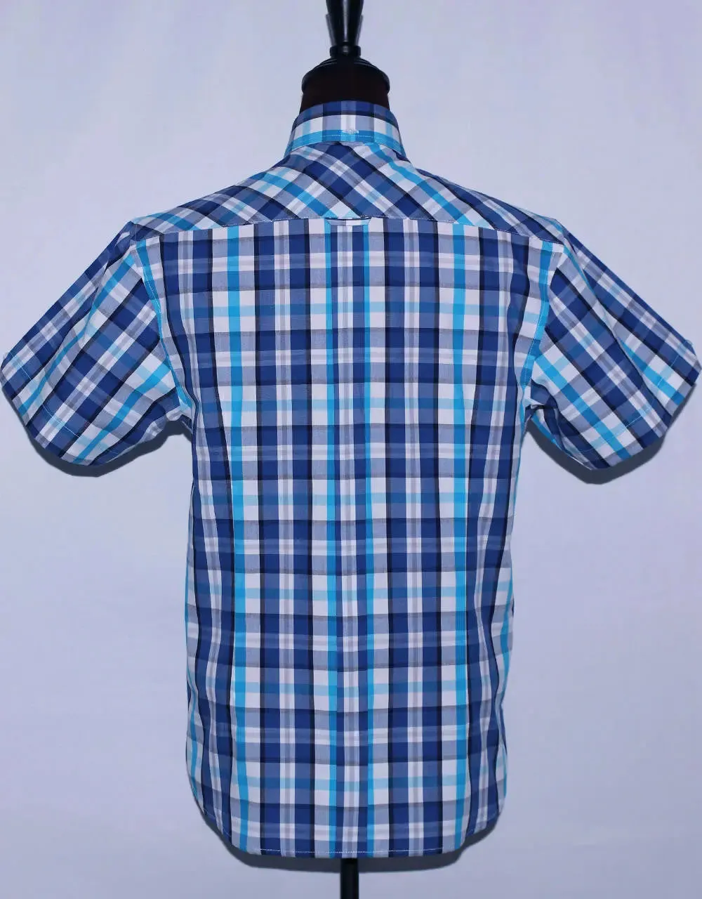 Men's Short Sleeve Blue And Sky Blue Plaid Shirt Size M