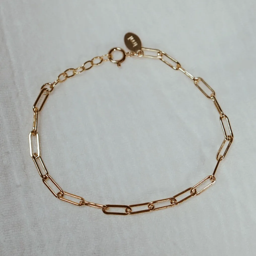 Mid Paperclip Chain Bracelet