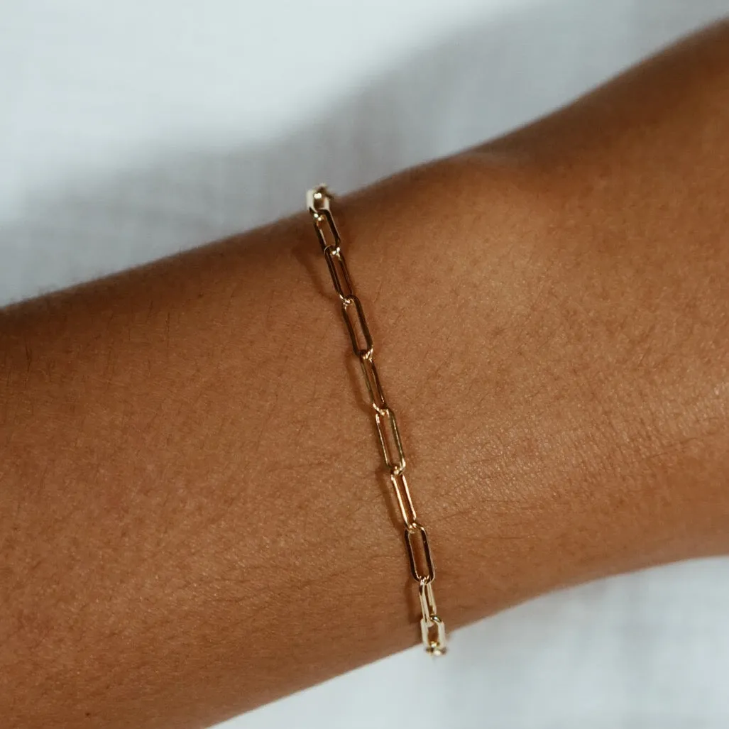 Mid Paperclip Chain Bracelet