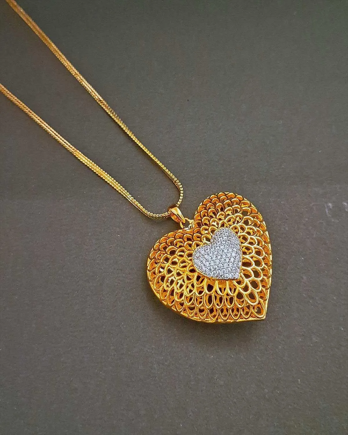 Zevarly Heart's Key Locket